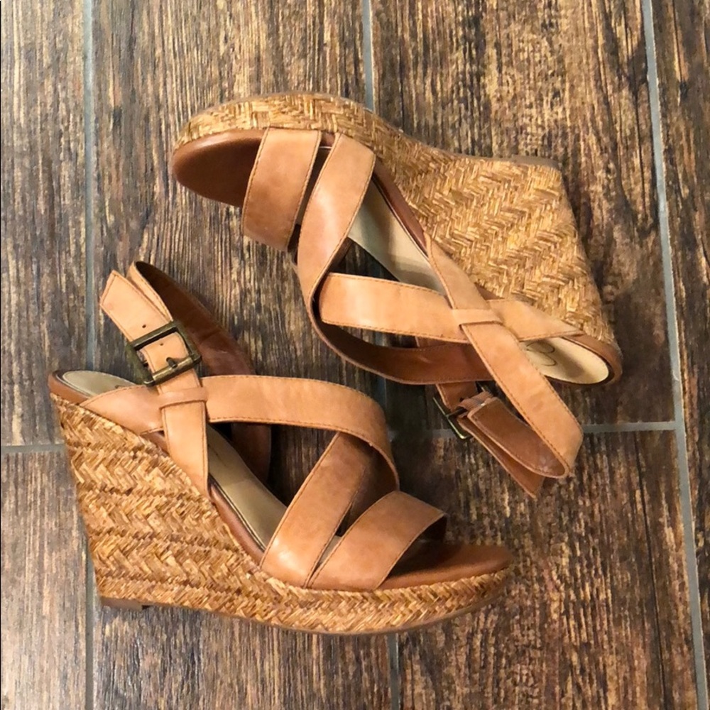 Jessica Simpson wedges size 8.5